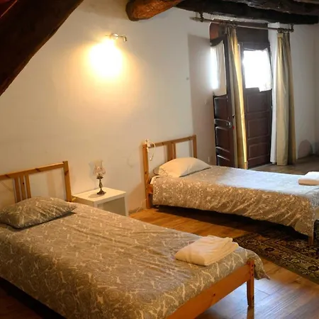 Casa Pombas Гостевой дом *