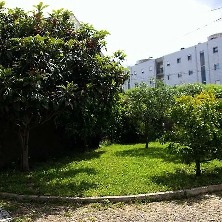 Casa Pombas Guest house *