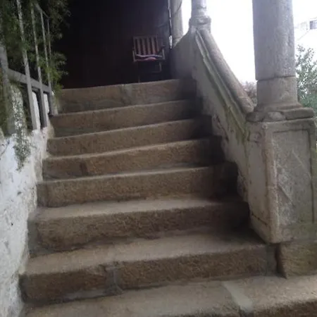 Casa Pombas Гостевой дом Барселуш