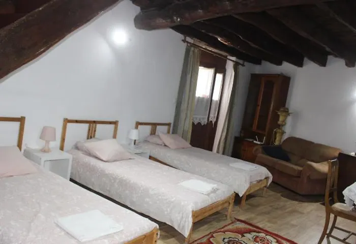 Casa Pombas 招待所 巴塞卢什