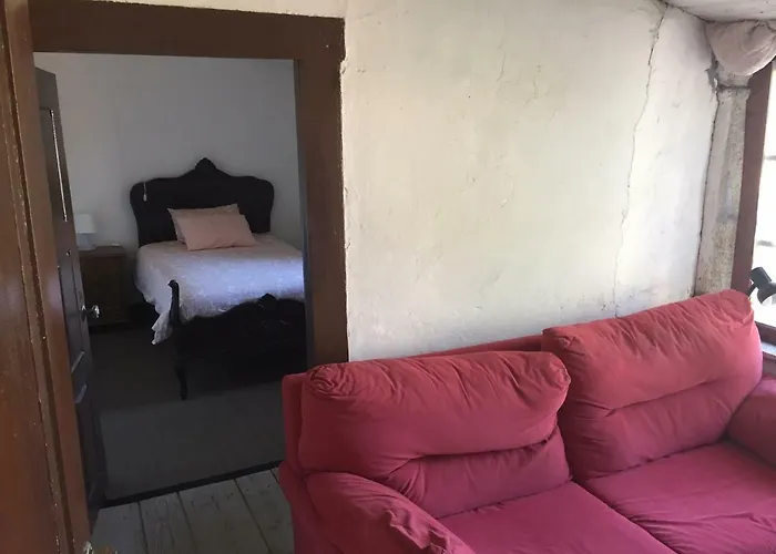 Casa Pombas Guest house *